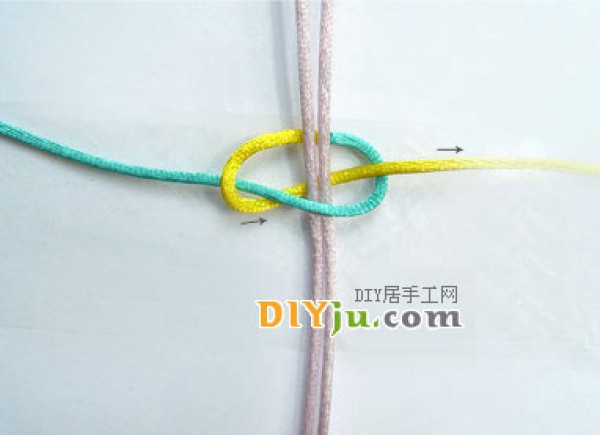 Illustrated tutorial on the flat knot method of Chinese knots