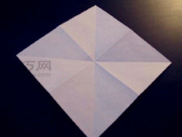 Heart-shaped origami that can be used to make envelopes Simple origami heart illustrated tutorial