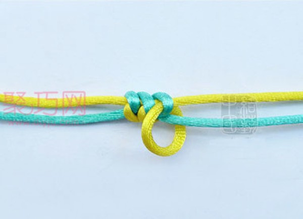 Introductory Tutorial on Chinese Knot: Illustration of the Diamond Knot Knitting Method