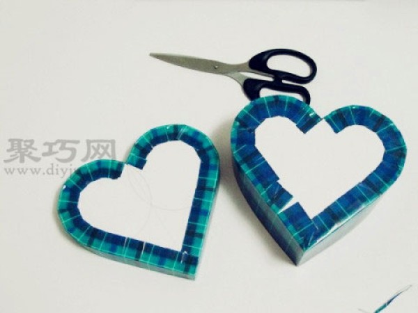 Illustration of hand-made heart-shaped box, DIY gift-wrapping love box