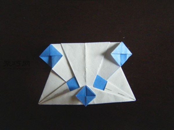 Giant panda hand-folded paper art creative three-dimensional giant panda origami tutorial