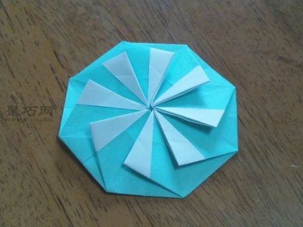 Teach you how to make origami medals that look like flowers