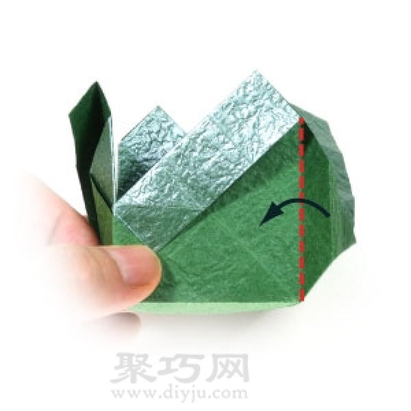 Simple origami illustration of a square box with lid