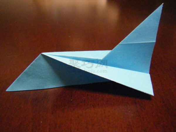 Illustration of the folding method of a large passenger aircraft How to fold a paper airplane passenger plane