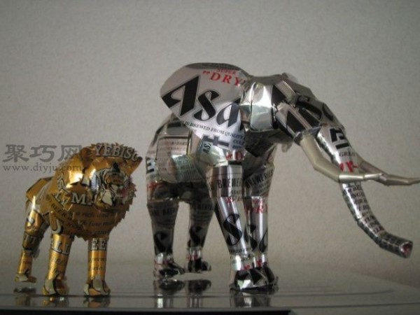 Collection of cans turned waste into treasures: Complete collection of handmade animals made from cans