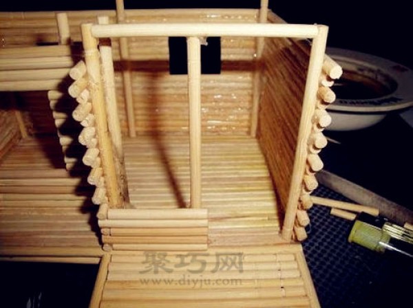 Illustrated tutorial for hand-making a small house using disposable chopsticks diy wooden house