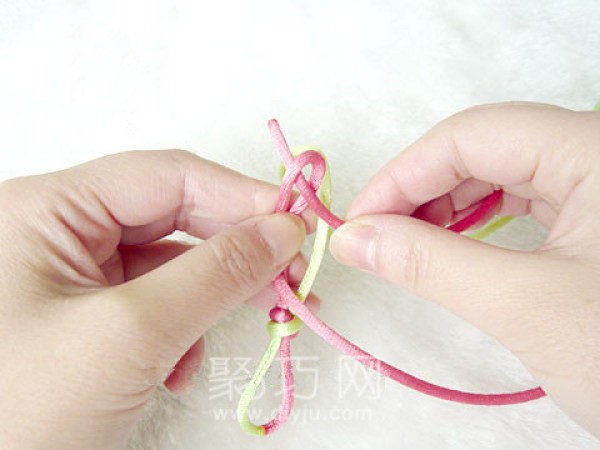 Illustration of braiding Chinese sorrel knot Chinese style bow knot