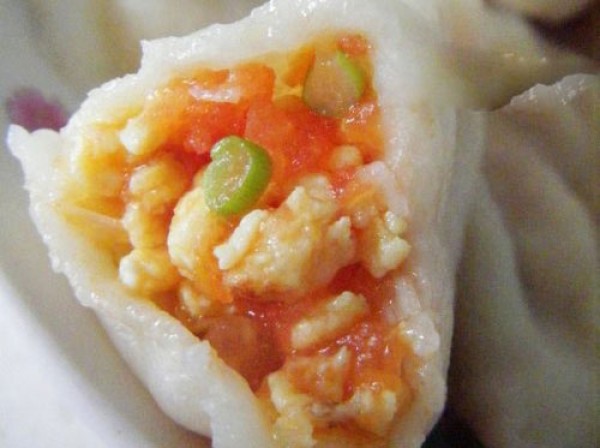 How to make sweet and sour tomato and egg dumplings How to make easy-to-digest dumplings for children