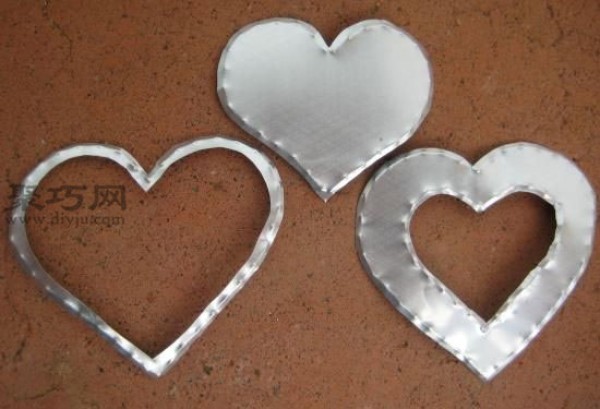 Complete collection of handmade cans, using can waste to make DIY hearts, stars and snowflakes