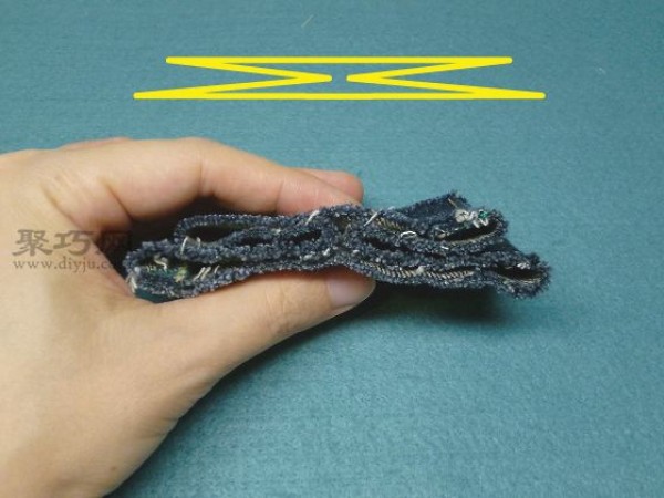 Teach you how to make beautiful bows from discarded jeans