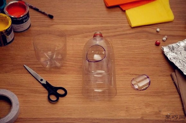 Illustration of how to make DIY space rocket model of beverage bottle