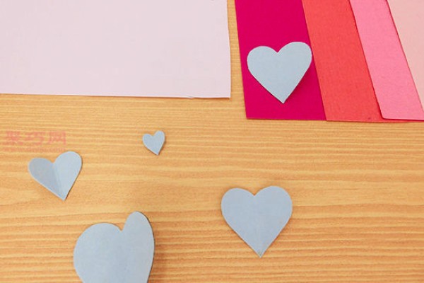 DIY handmade heart-shaped photo frame tutorial using colorful cardboard