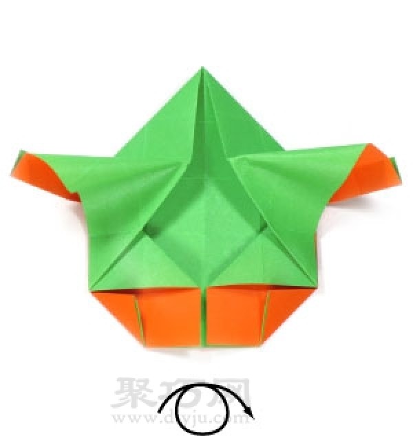 Illustration of how to fold the face of the origami elf