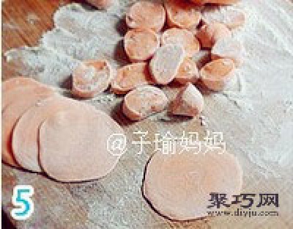 How to make carrot and Yuanbao dumplings. How to make dumplings and Yuanbao dumplings?