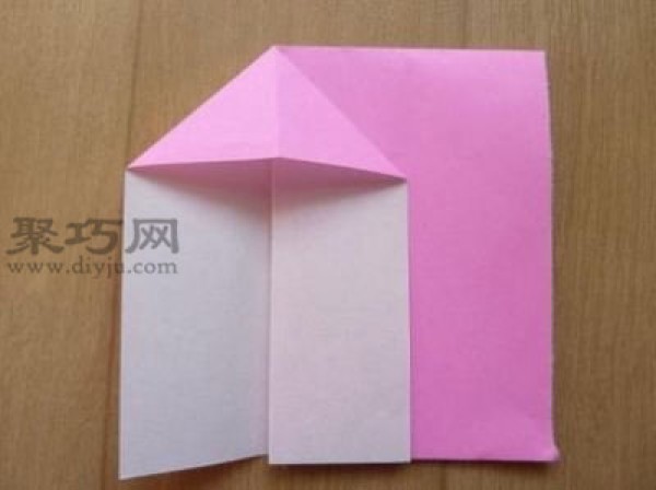 Illustration of the folding method of mushrooms. Teach you how to make origami mushrooms.