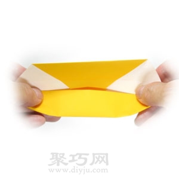 How to fold a paper canoe boat. Teach you how to fold a paper canoe boat by hand.