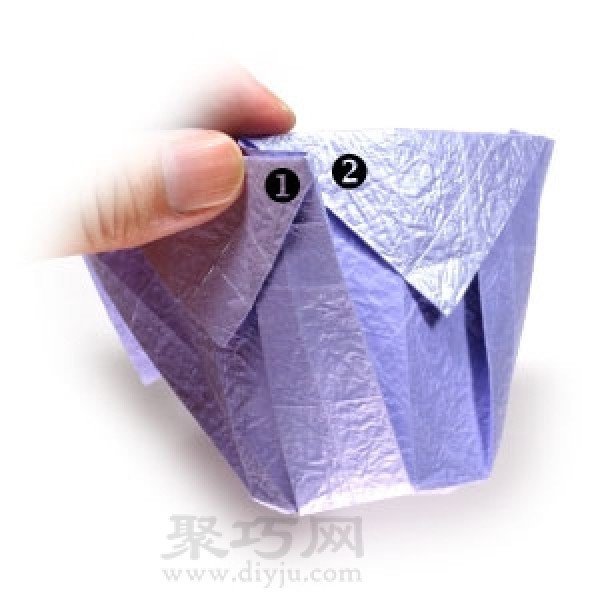 The process of making handmade origami cups. Teach you how to fold three-dimensional paper cups.