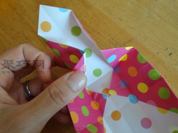 Origami movable spring box. Teach you how to make origami springs.