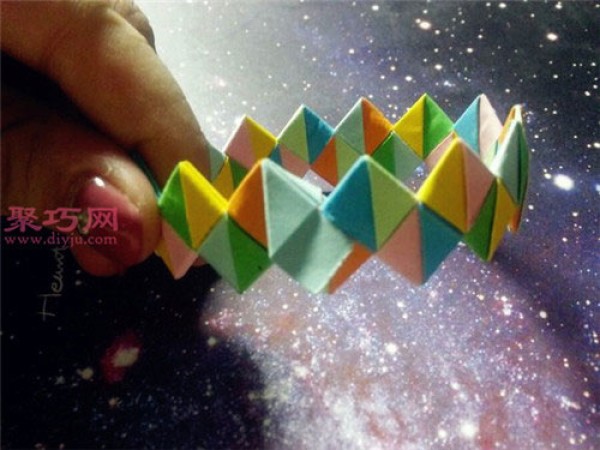 Origami Bracelet Illustrated Tutorial How to Fold a Bracelet Teach you how to fold a bracelet