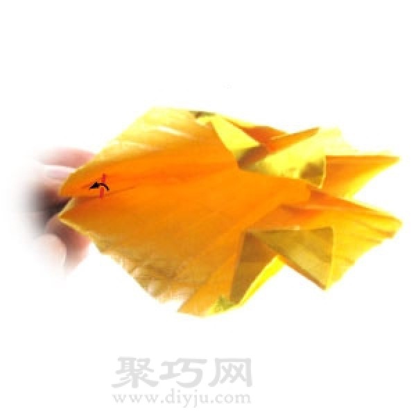 Illustrated tutorial for handmade origami tropical fish