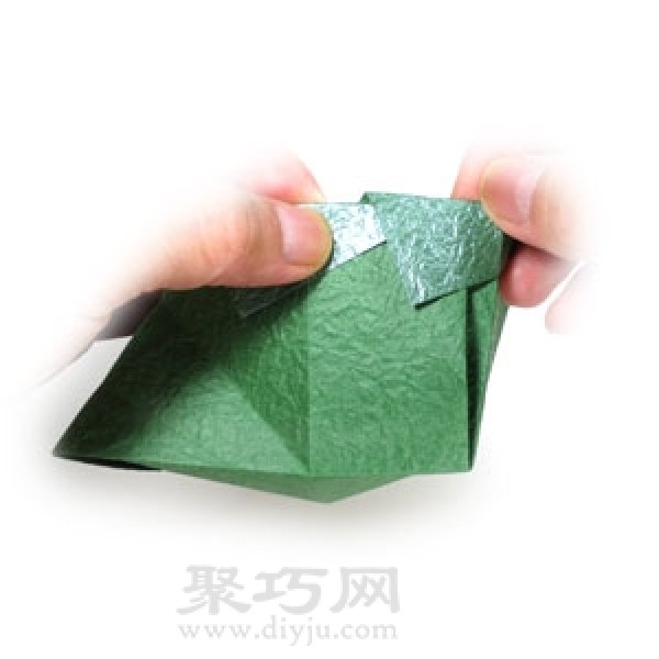 Illustration of origami desktop storage box, you can use it as a pencil storage box