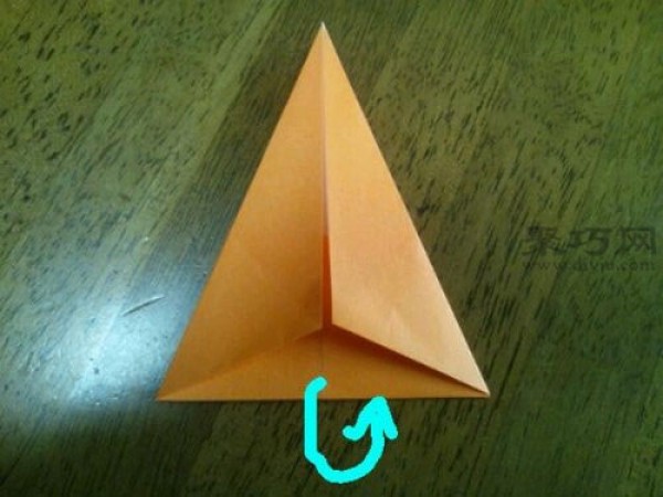 Illustration of how to fold a three-dimensional five-pointed star. How to fold a three-dimensional five-pointed star.