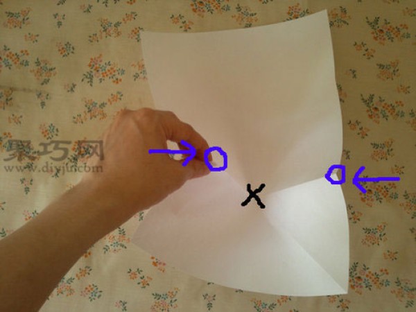 How to fold heart-shaped envelopes How to fold heart-shaped envelopes with paper