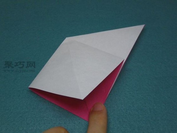 How to fold the simplest bow? Let’s look at the illustrations of the steps of bow origami.