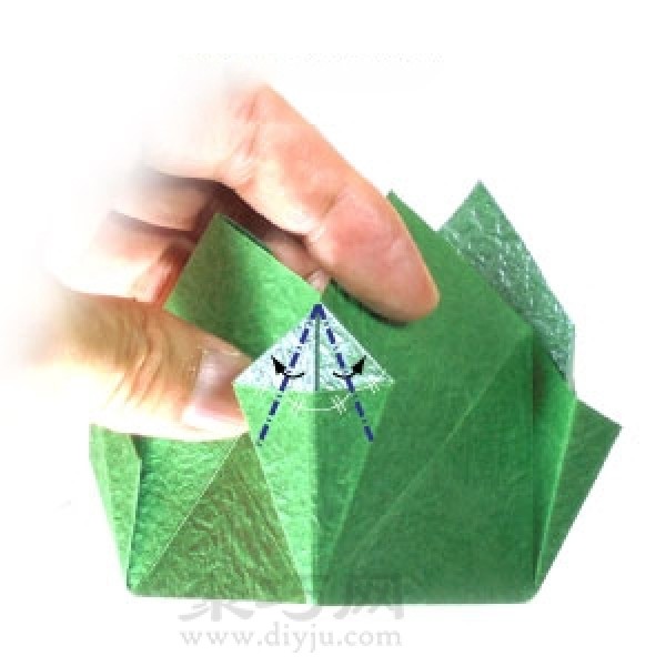 Teach you how to fold a square origami box with a lid out of paper