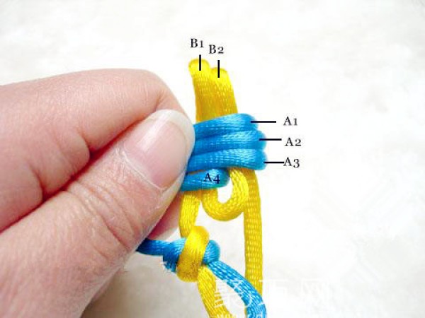 How to braid the Chinese knot Bao Knot 4 sets of Sanbao wiring diagram tutorial