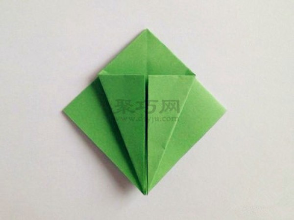 Illustration of folding calyx. Teach you how to make origami calyx by hand.