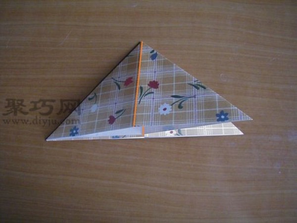 Let’s learn to fold a paper crane together. Illustration of how to fold a paper crane.