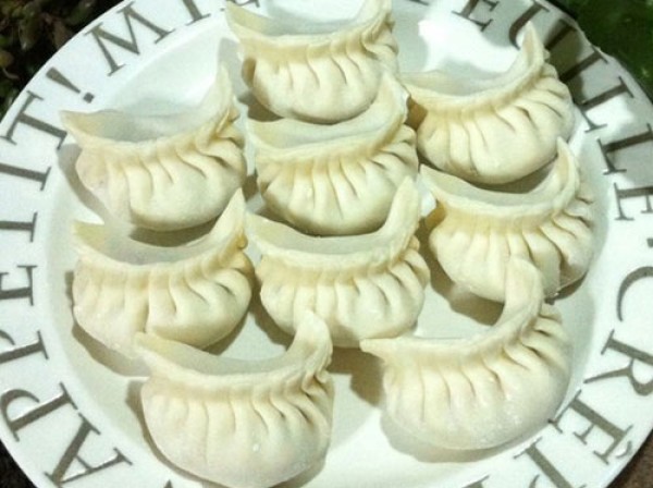 How to make crescent moon dumplings How to make carrot and celery dumplings