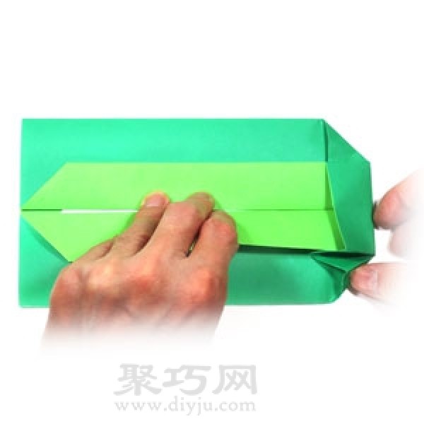 Illustration of the steps for folding a rectangular origami envelope