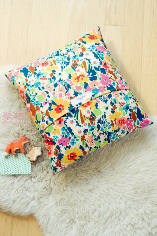 How to make DIY pillow? Illustration of how to make an ethnic style square pillow