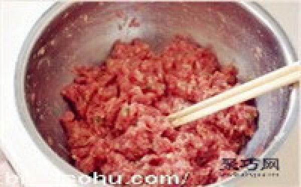 Beef dumpling filling preparation steps and proportions are essential for winter solstice dumplings