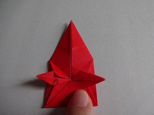 Tutorial on making Christmas origami eight-pointed star How to make small Christmas decorations through origami