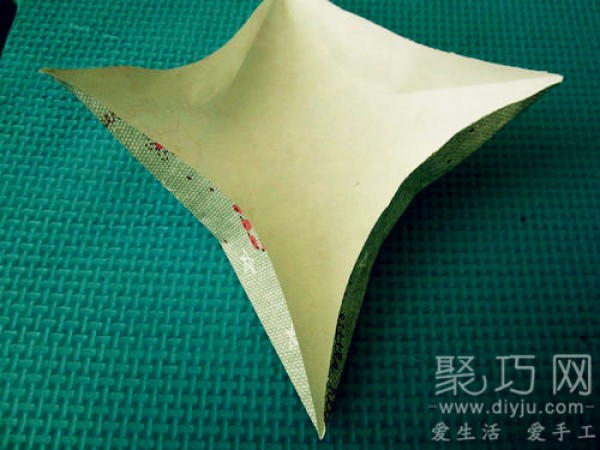 How to fold a paper crane How to fold a paper crane