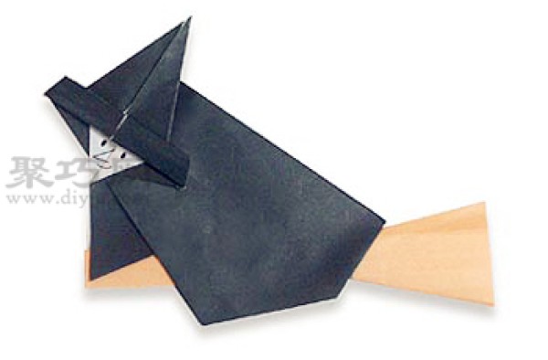 Origami witch tutorial Illustration of witchs folding method