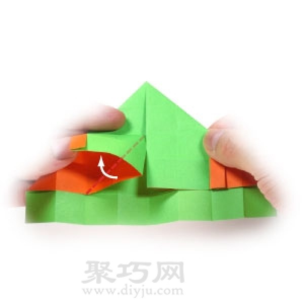 Illustration of how to fold the face of the origami elf