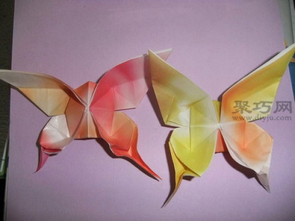 How to make origami butterflies. Teach you how to make beautiful butterflies with paper.