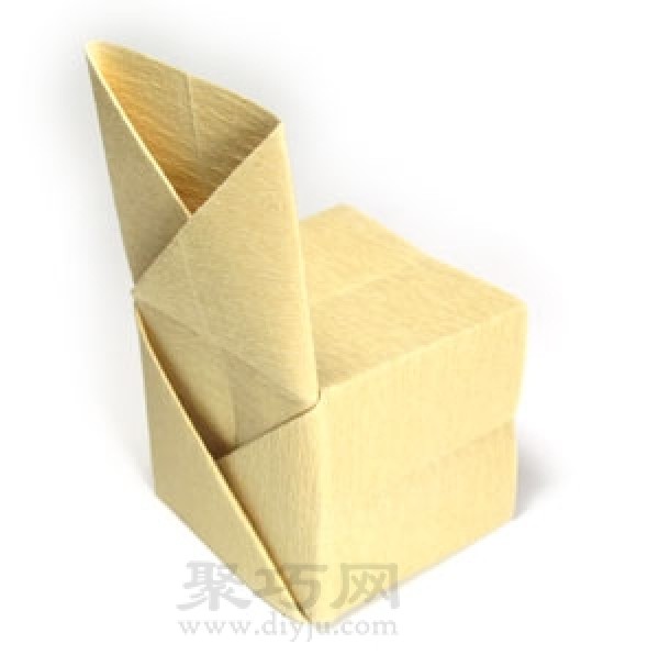 Illustration of how to fold a handmade origami chair