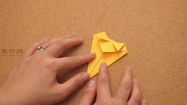 How to fold simple paper flowers. Teach you origami flower tutorial.