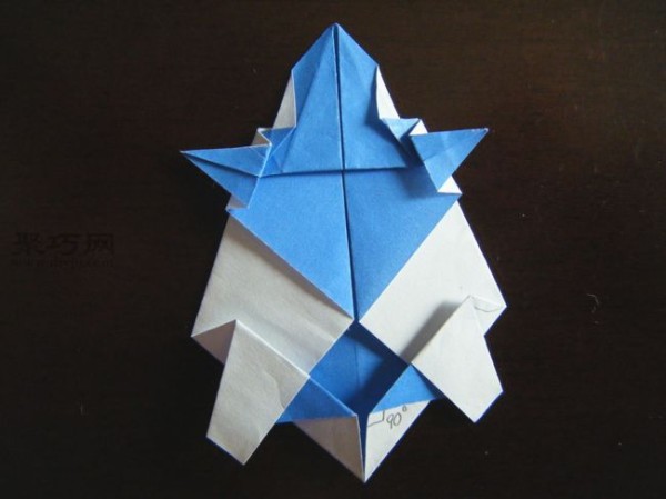 Childrens small animal origami tutorial teaches you how to fold a 3D turtle