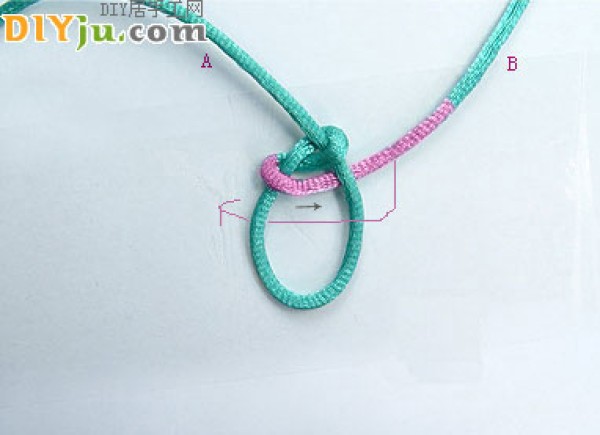 Illustrated tutorial on how to tie the eight-character Chinese knot. How to tie the eight-character knot.