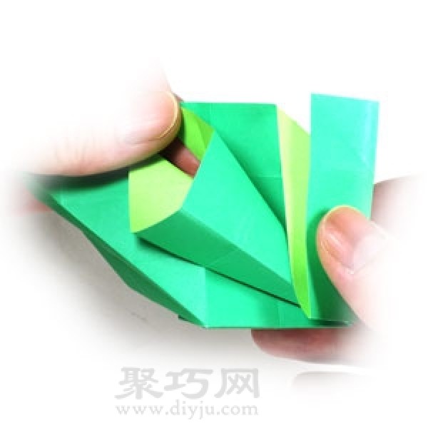 Hollow Cube Origami: Illustration of the folding method of forming a paper cube