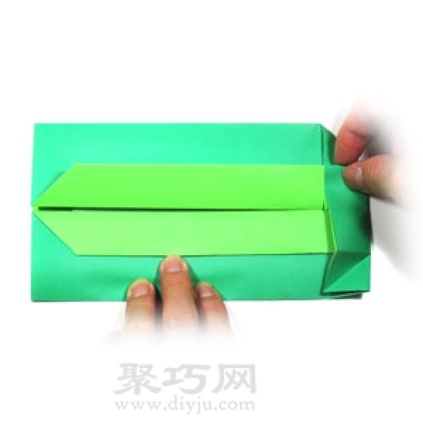 Illustration of the steps for folding a rectangular origami envelope