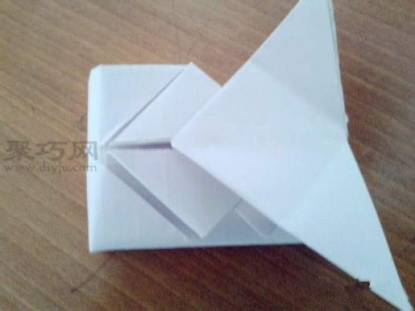 How to fold a super simple paper racing car. Learn how to fold a racing car in 6 steps