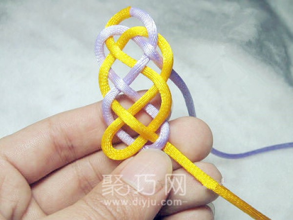 Illustrated tutorial on how to weave the Chinese Knot (Gangmu Knot)