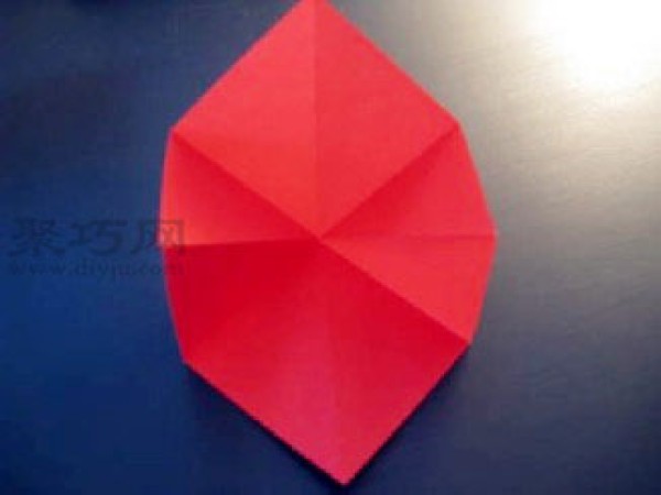 Heart-shaped origami that can be used to make envelopes Simple origami heart illustrated tutorial